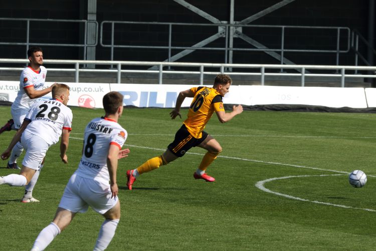 Jake Wright Junior breaks through