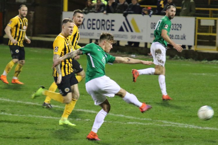 Bradford Park Avenue equalise