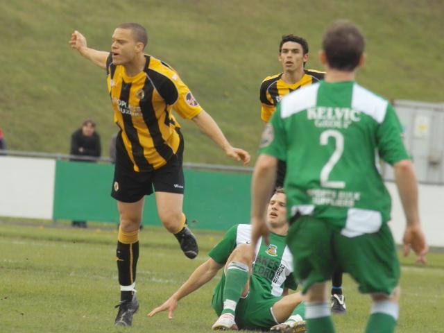 Lee Canoville is kept on his toes