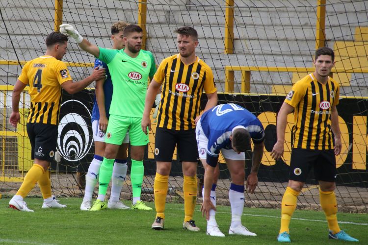 George Willis organises the defence