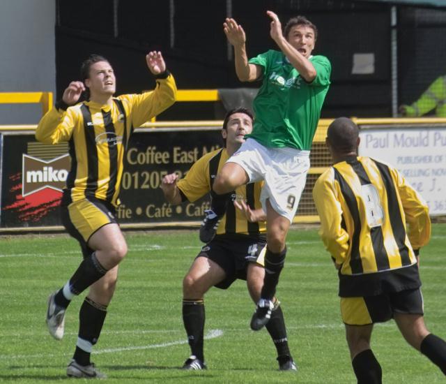 Crane and Ellender keep out the Lincoln attack