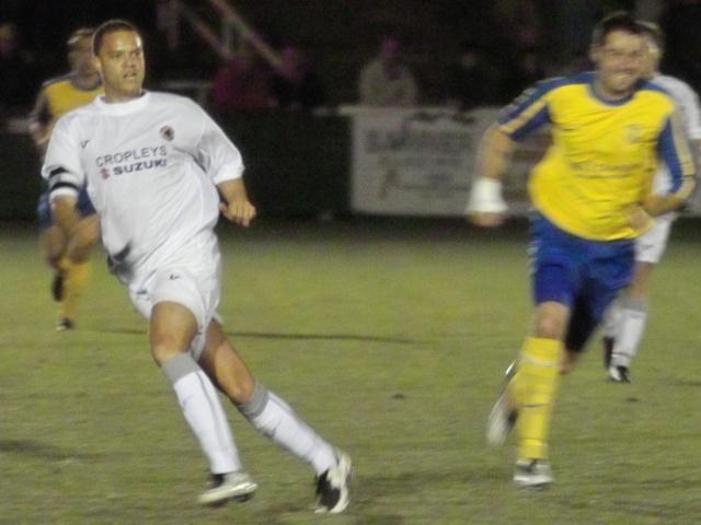 Lee Canoville breaks