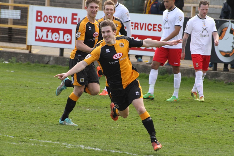 Dayle Southwell scores