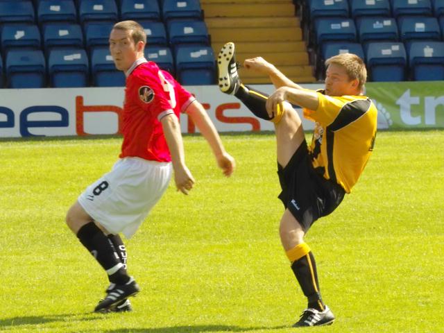 Mark Camm high kicks