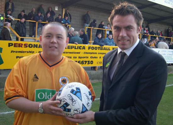 David Lee meets his hero Daryl Sutch